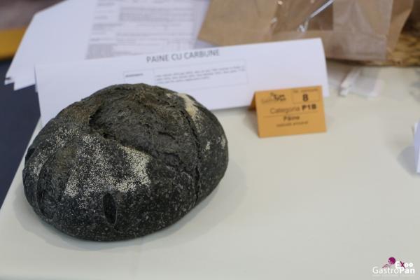 Locul-II---paine-cu-carbune